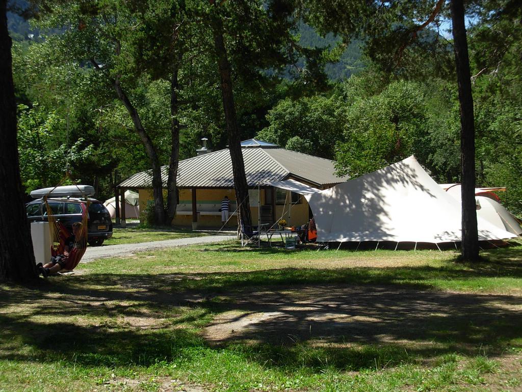 La Rochette Hotel Guillestre Exterior photo